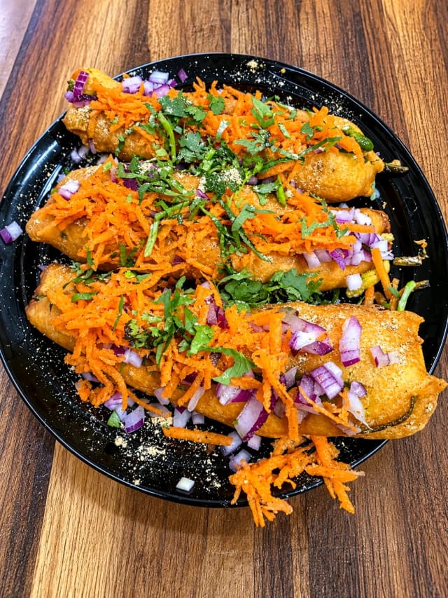 Stuffed Chili Bajji 3pc