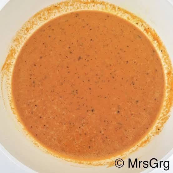 MoMo Jhol/soup
