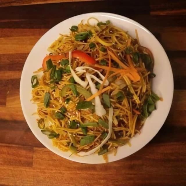 Veg Hakka Noodles