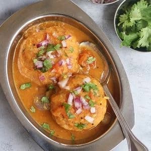 Vada Dipped In Sambar 2pc