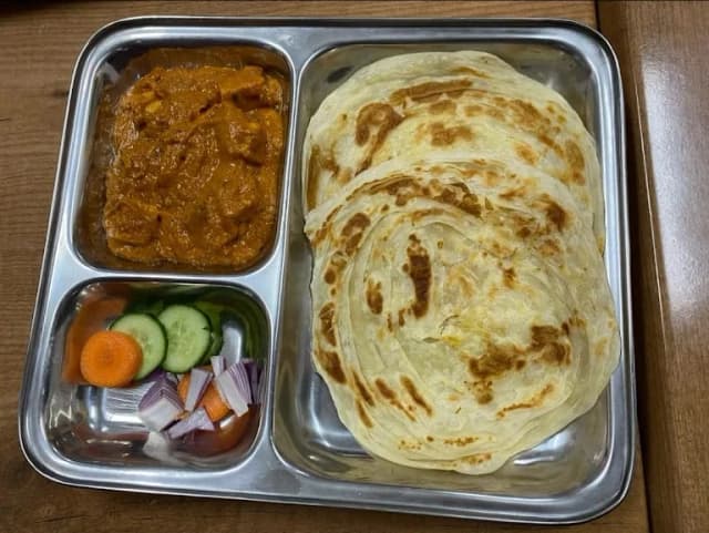 Laccha Paratha/Kerala Paratha + Curry