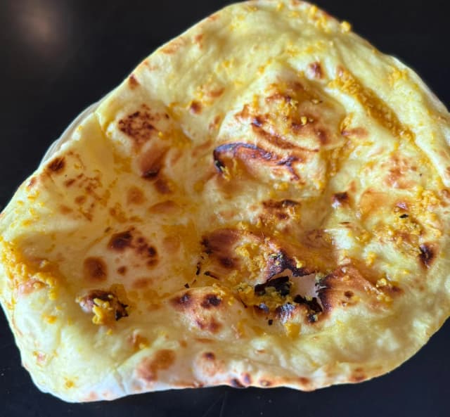 Garlic Cheese Naan
