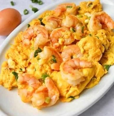 Prawn Omelette (虾仁煎蛋卷)