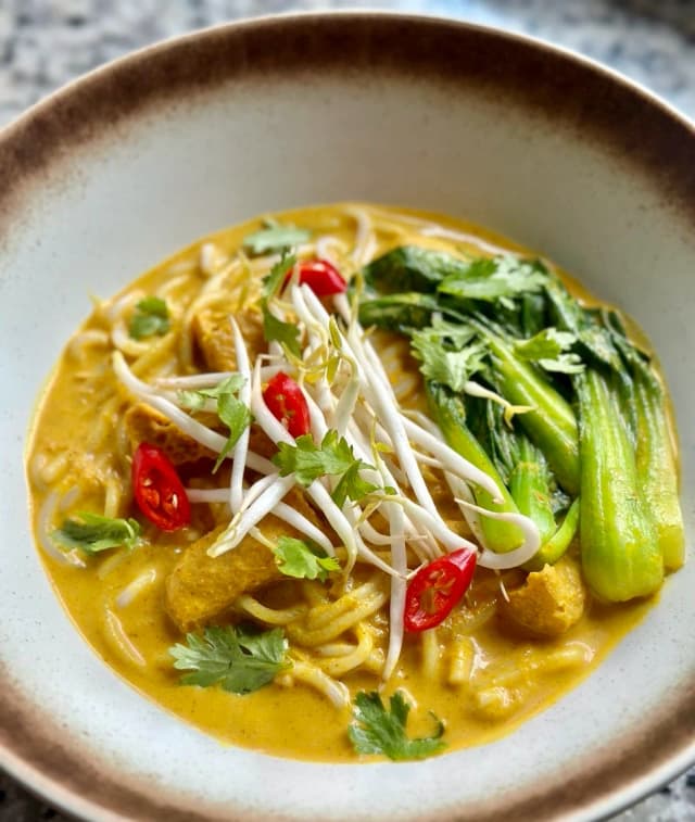 Vegetarian Curry Laksa(Soup) (素咖喱叻沙(汤))