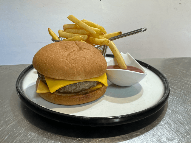 Cheese Burger & Chips