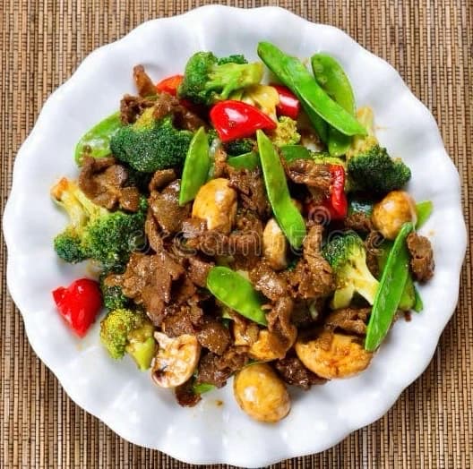 Beef with Seasonal/Mixed Vegetables (牛肉配时令/什锦蔬菜)
