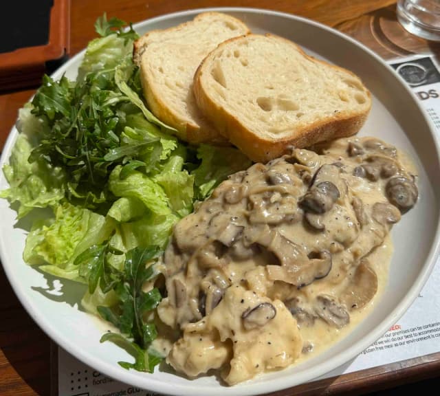 Chicken Scaloppine Funghi