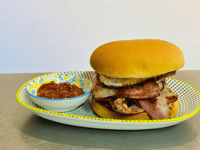 Egg & Bacon Roll
