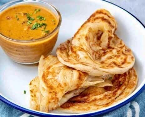 Roti with Satay Curry Sauce (沙爹咖喱酱烤饼)
