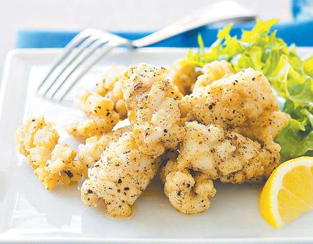 Salt & Pepper Crispy Calamari (椒盐脆皮鱿鱼)
