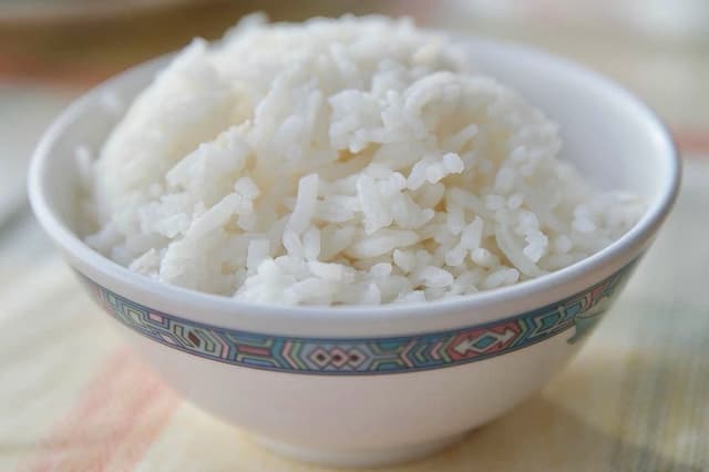 Steamed Rice (米饭)