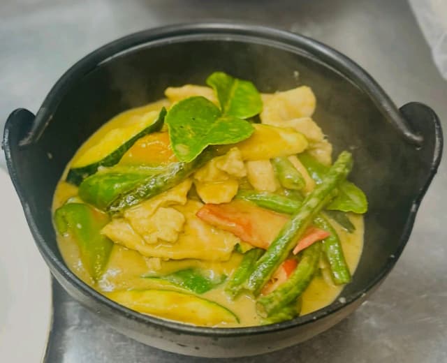 Green Curry Chicken (绿咖喱鸡)