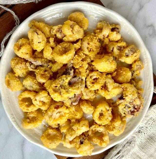 Golden Egg Yolk Crispy Calamari (黄金蛋黄脆皮鱿鱼)