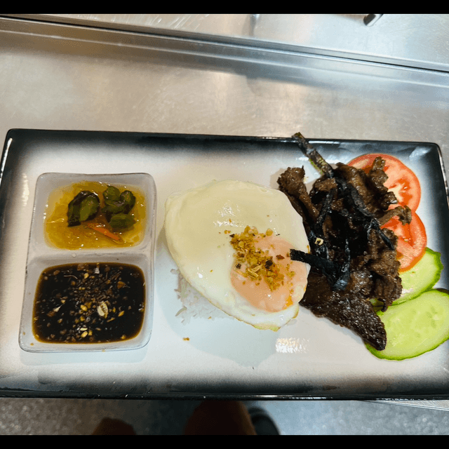 Tapsilog (honey soy beef)