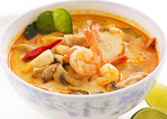 Tom Yam Seafood Soup (冬阴功海鲜汤)